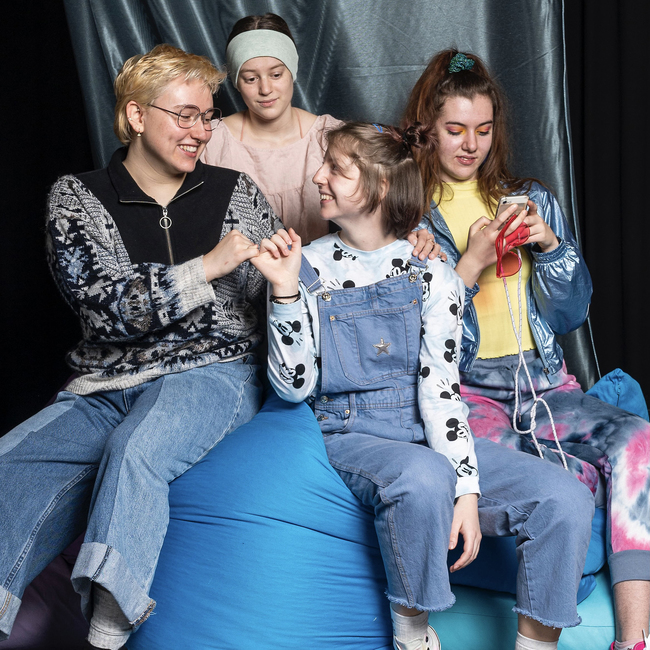 An der Decke leuchten die Sterne - jugendclub momoll: Werkstattproduktion